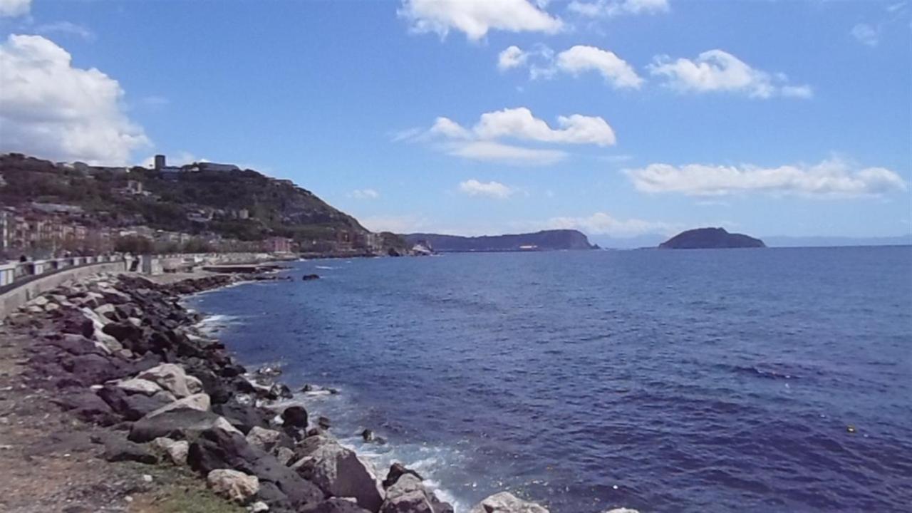 Valerio'S Flat Leilighet Pozzuoli Eksteriør bilde
